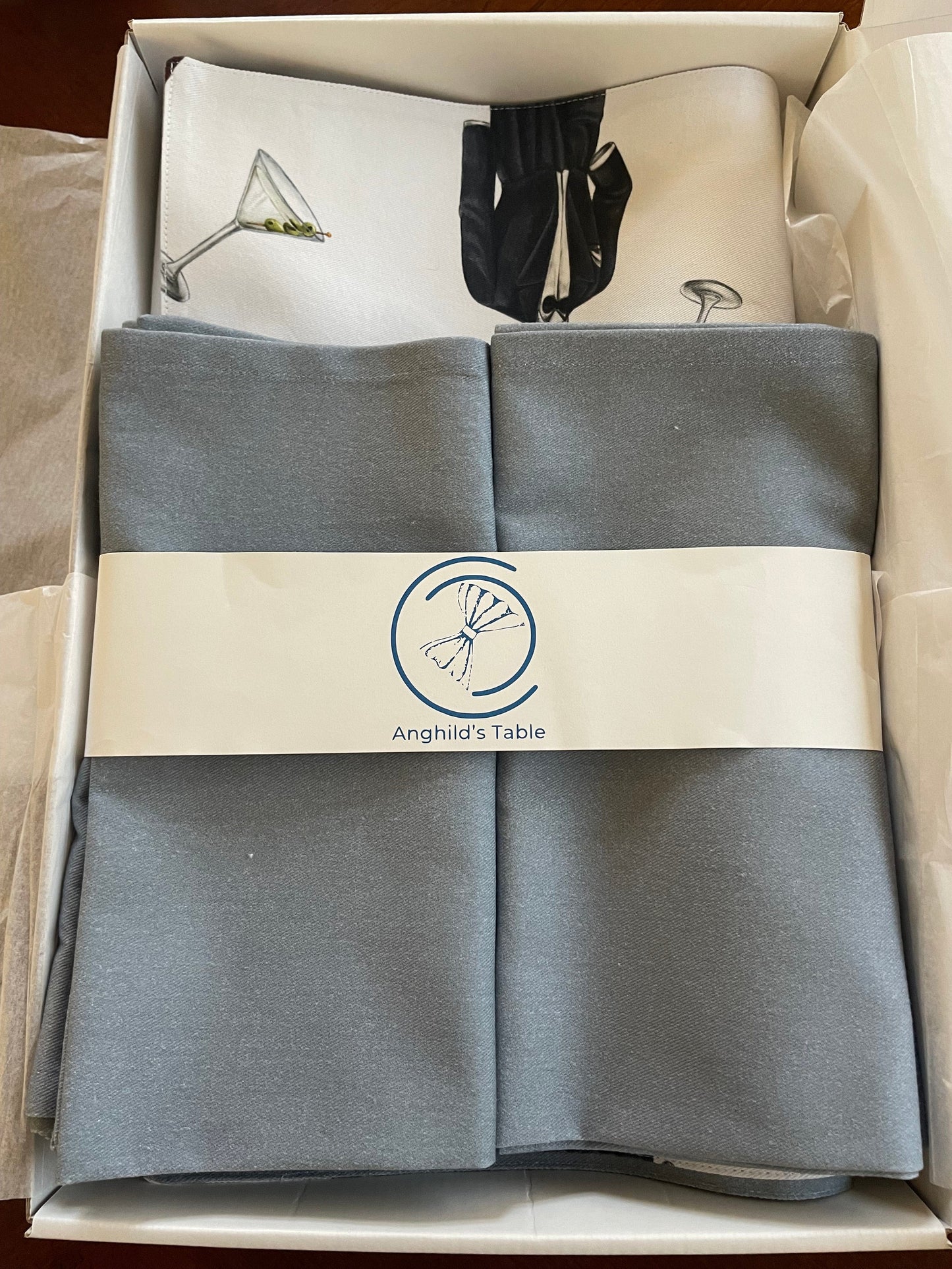 Anghild's Table Gift Set Retro 50's Cocktail Party Table Runner and Napkins Gift Box Set Retro 50's Cocktail Party Table Runner and Napkins Gift Box Set