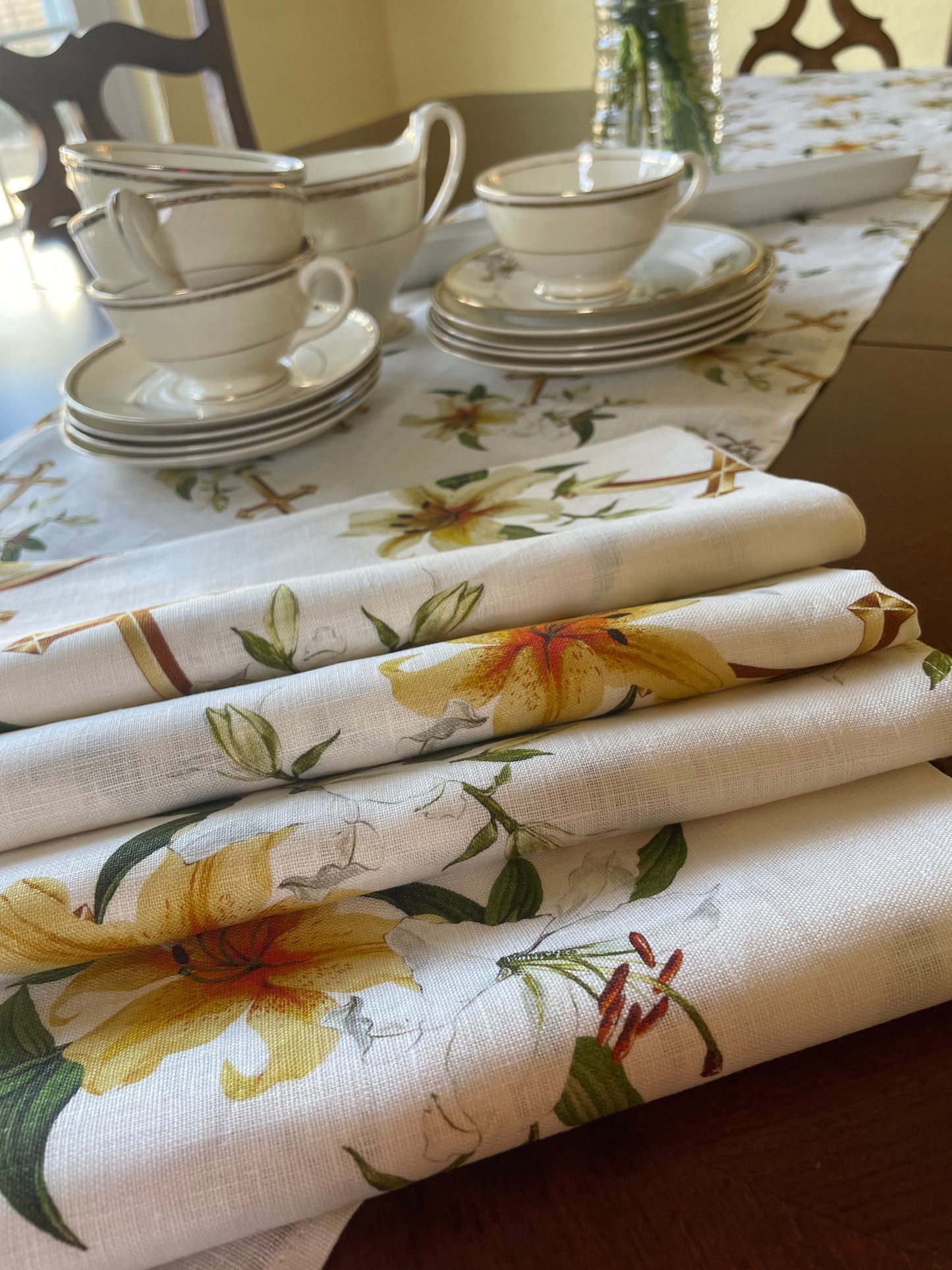 Anghild's Table Napkin Lily and Cross Linen Napkin Set of 4