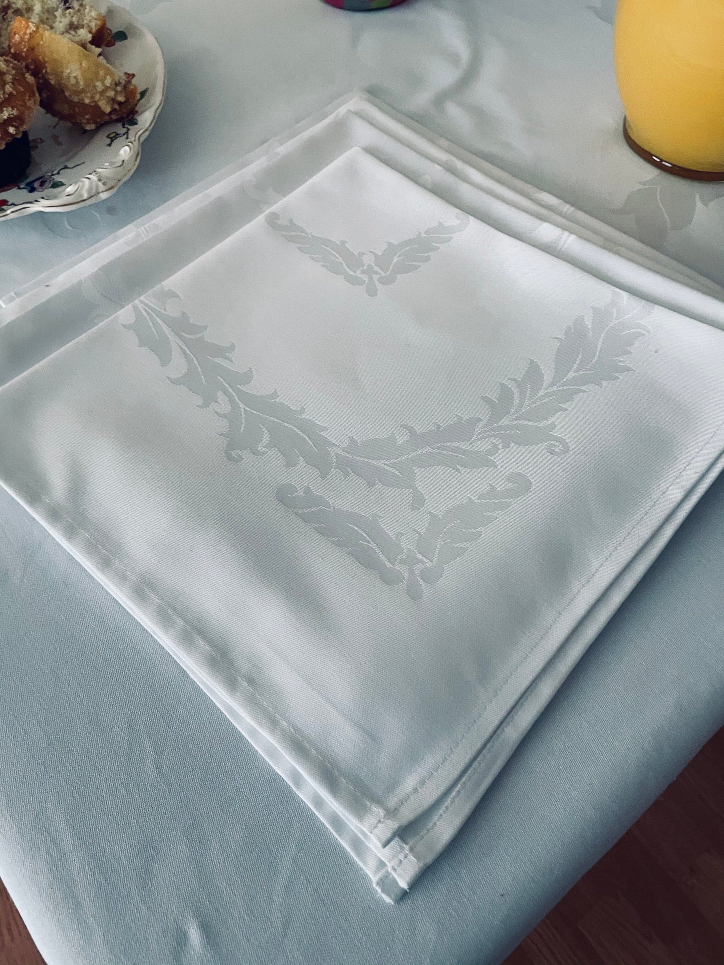 Anghild's Table White Baroque Damask Napkin White Baroque Damask Dinner Napkin Set of 4