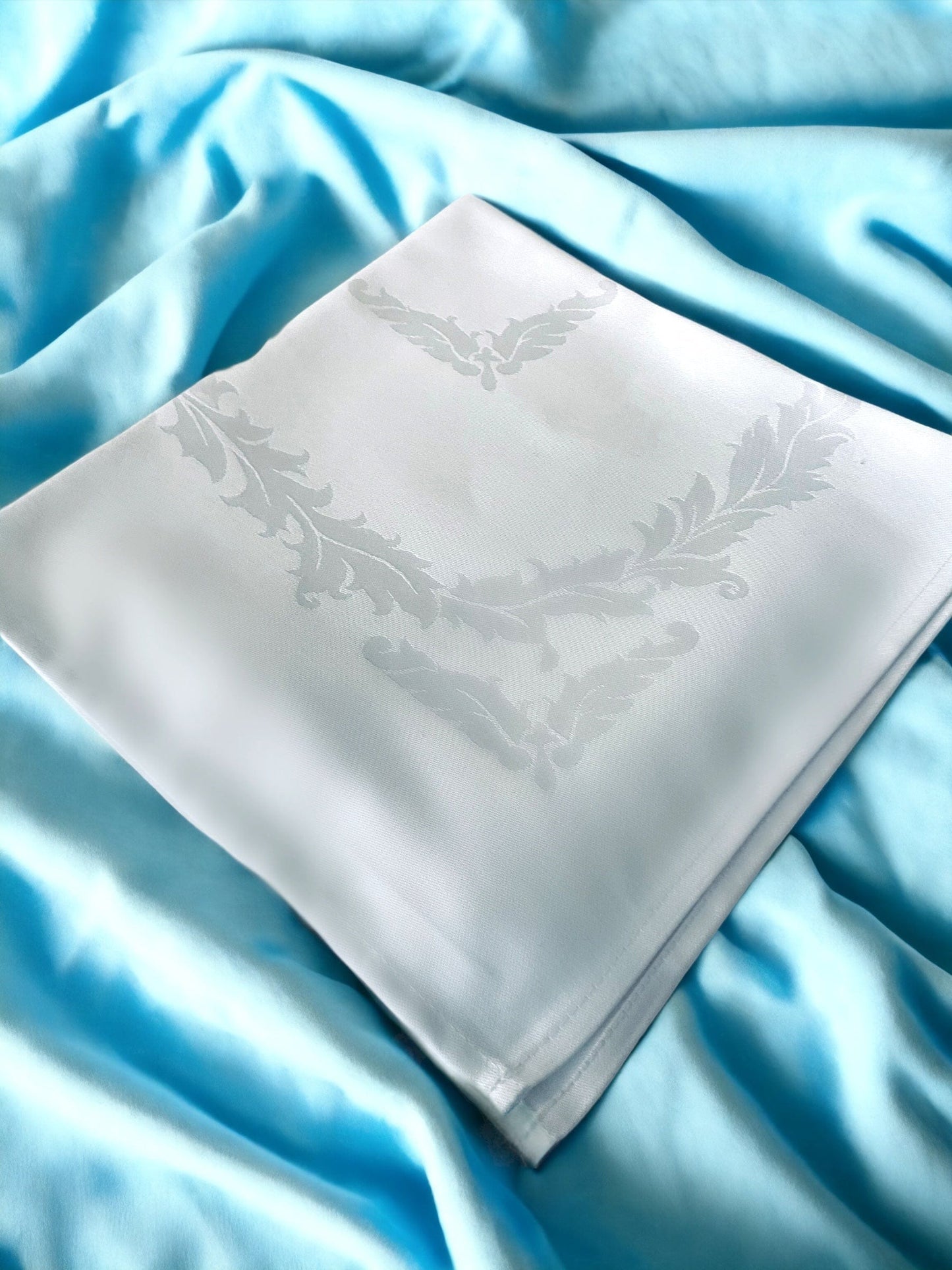 Anghild's Table White Baroque Damask Napkin White Baroque Damask Dinner Napkin Set of 4