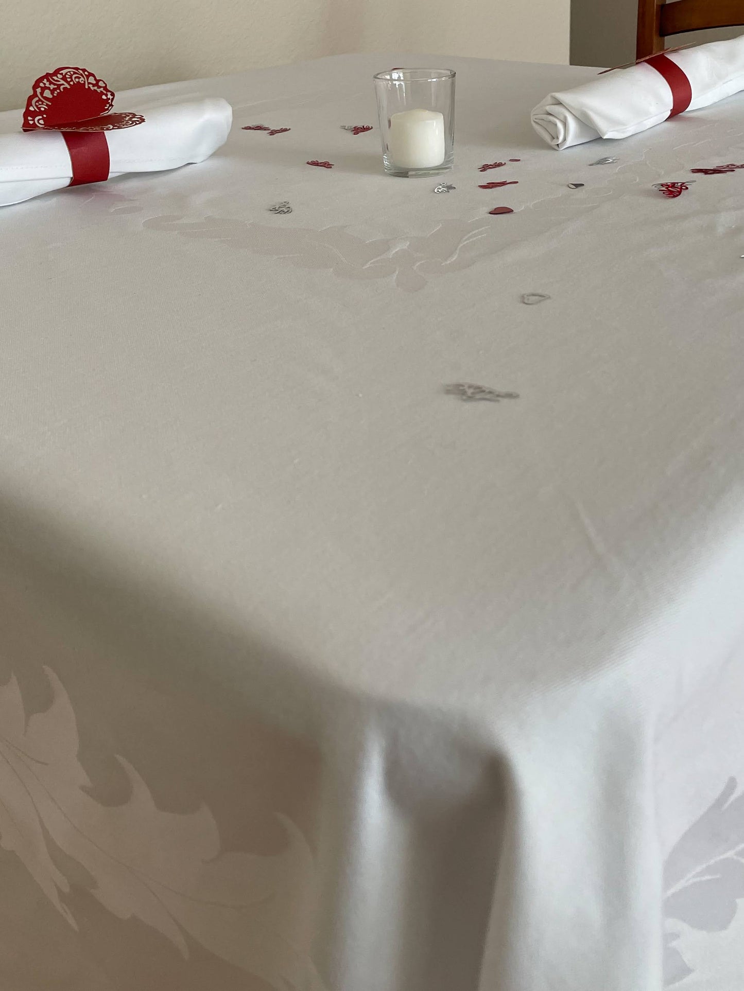 Generic Gift Set Romantic Valentine’s Day Tablecloth and Napkin Setting for 2 Romantic Valentine’s Day Tablecloth and Napkin Setting for 2