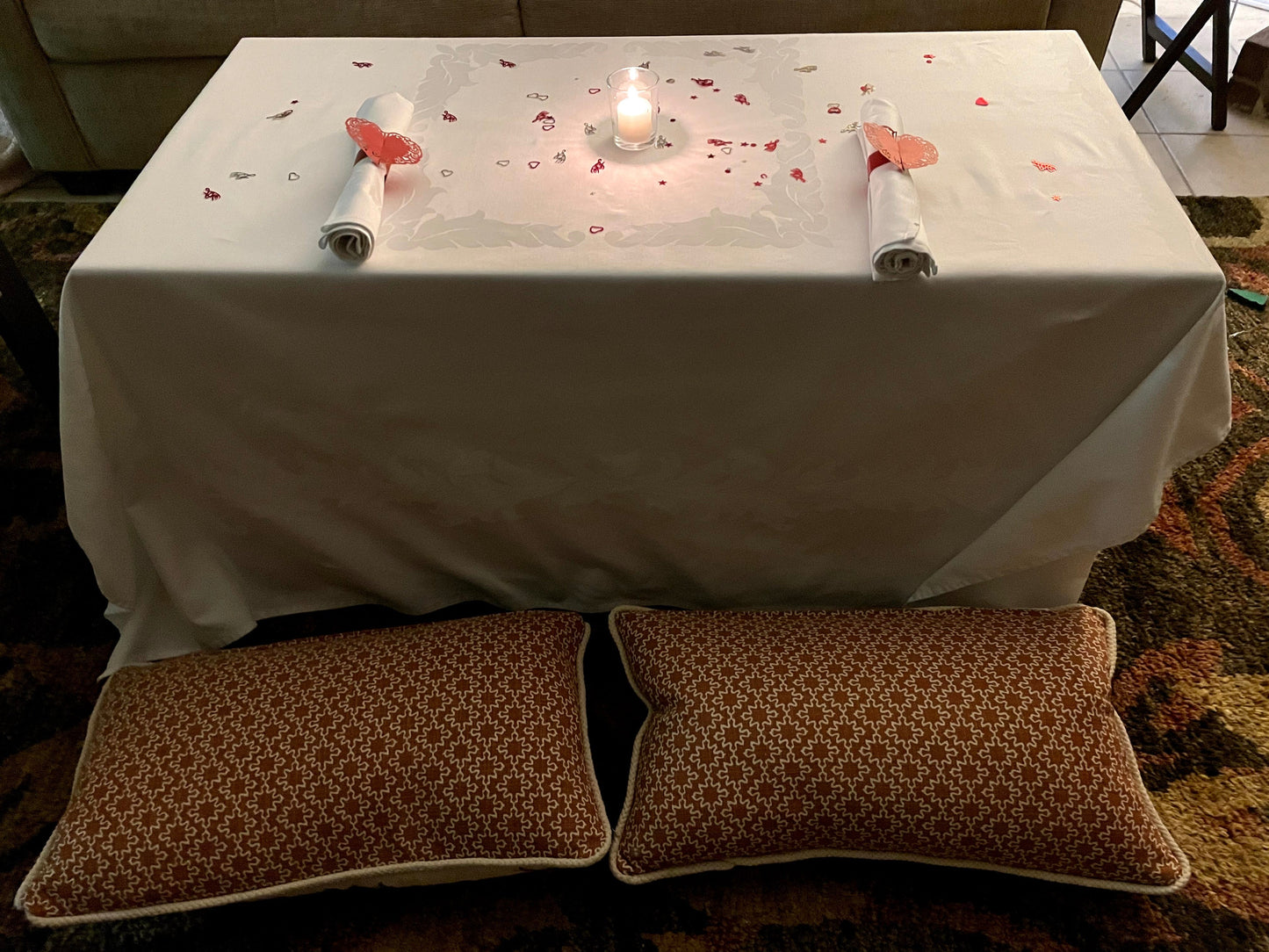 Generic Gift Set Romantic Valentine’s Day Tablecloth and Napkin Setting for 2 Romantic Valentine’s Day Tablecloth and Napkin Setting for 2