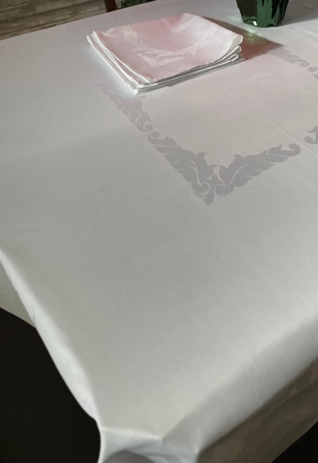 Generic Damask Table Cloth Baroque Damask Tablecloth